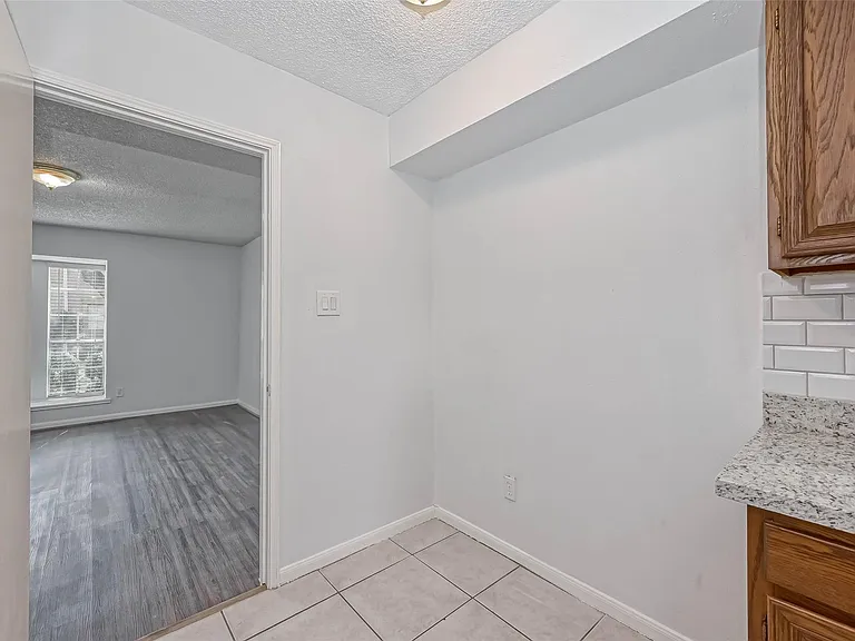 14179 Misty Meadow Ln — Photo 21