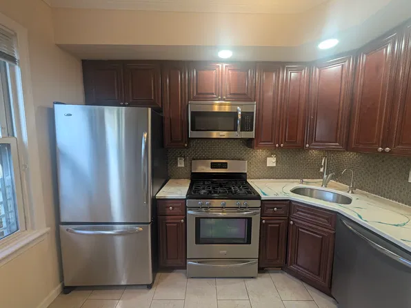 343 Union St Floor 2, Jersey City, NJ 07304