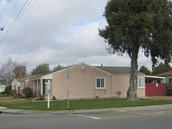 Corner Lot with Covered Side Access