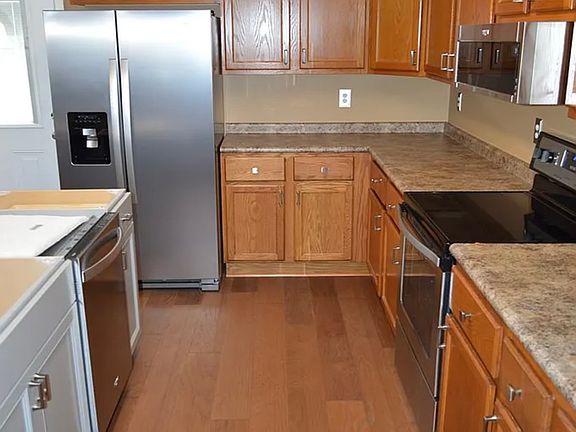 5th image of 308 Sparks Ln