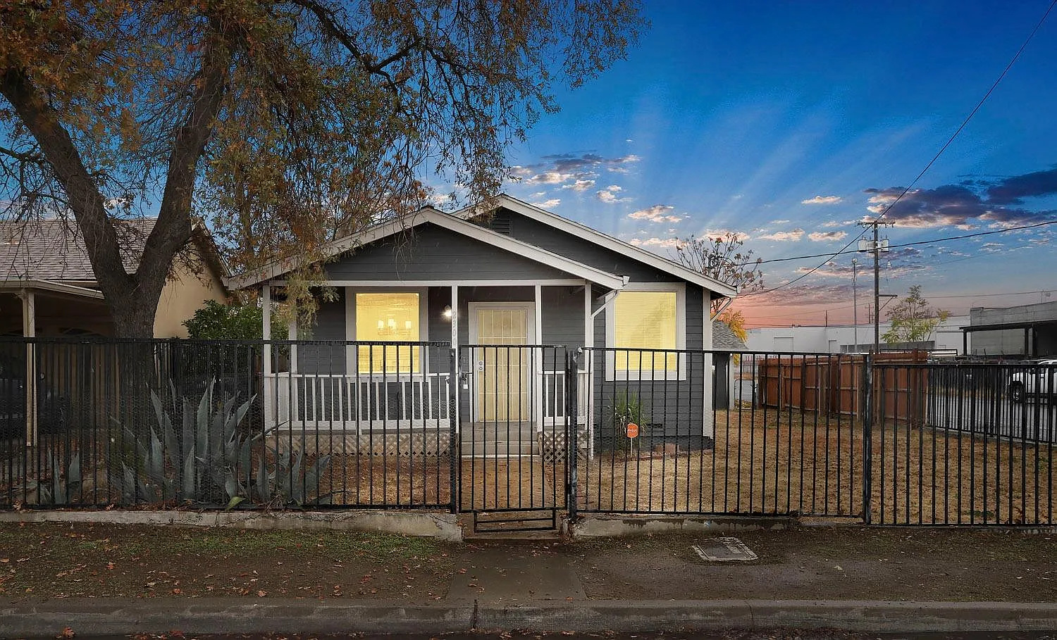 2300 Evergreen St photo 1