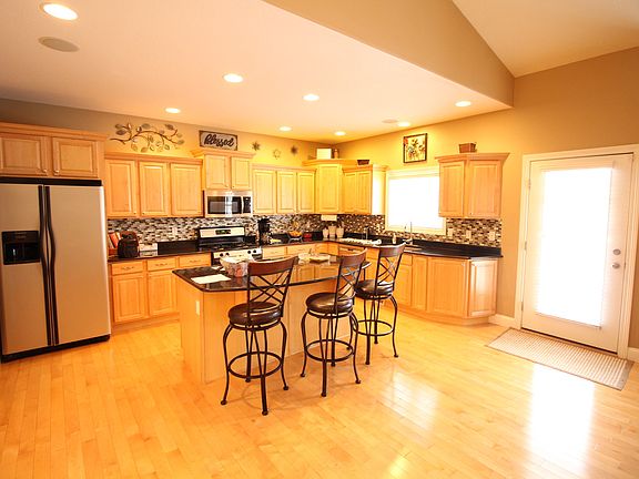 3rd image of 2812 Degarmo Dr