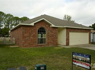 399 Stockard St, Lake Dallas, TX 75065