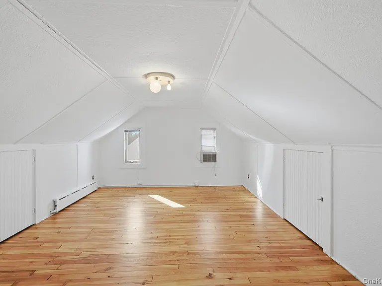 54 Vernon Pkwy — Photo 17