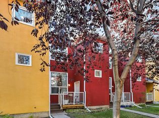 7 NE Westland Rd #8, Okotoks, AB T1S1Z1