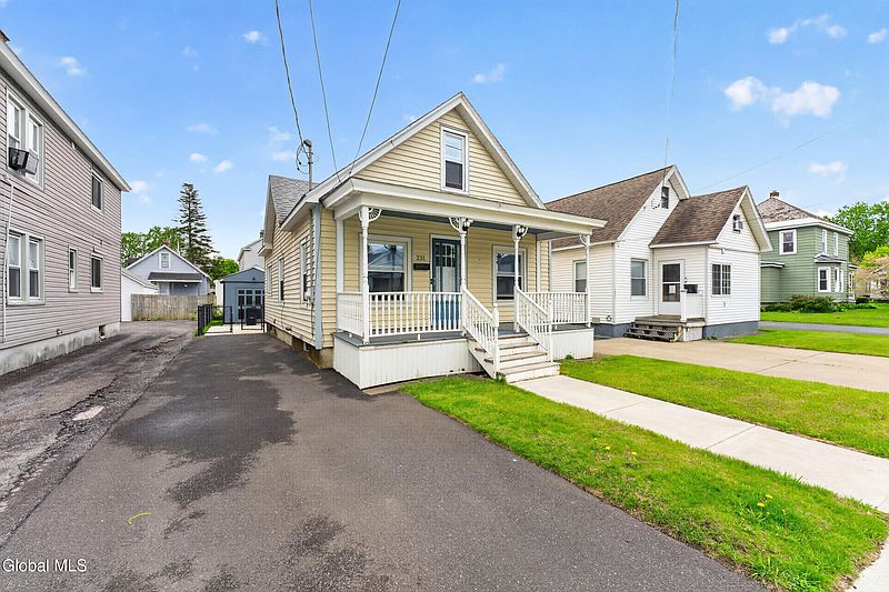 3rd image of 231 5th Street