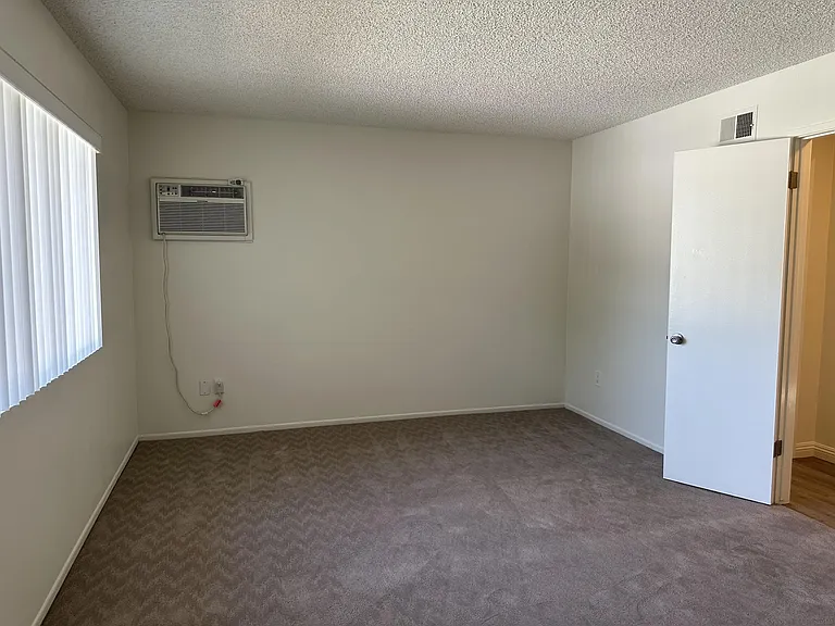 160 N Fonda St #2 — Photo 17