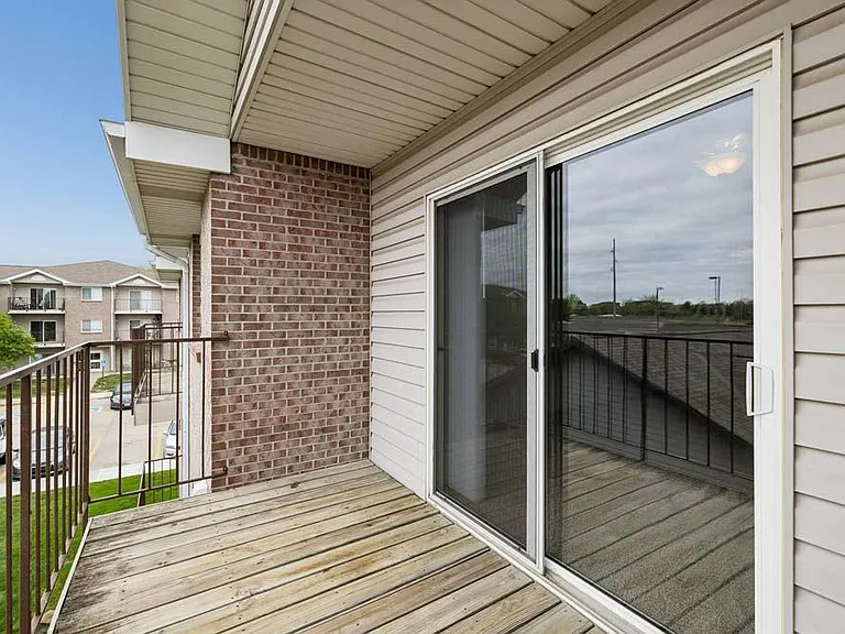 Highland View Apartments — Photo 98