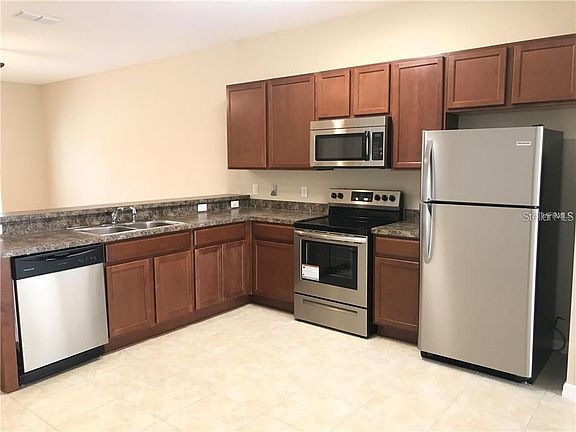4th image of 348 Clermont Dr #B