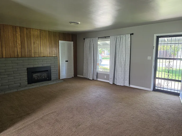 Merrywood Dr — Photo 3