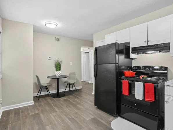 Brentwood Apartments