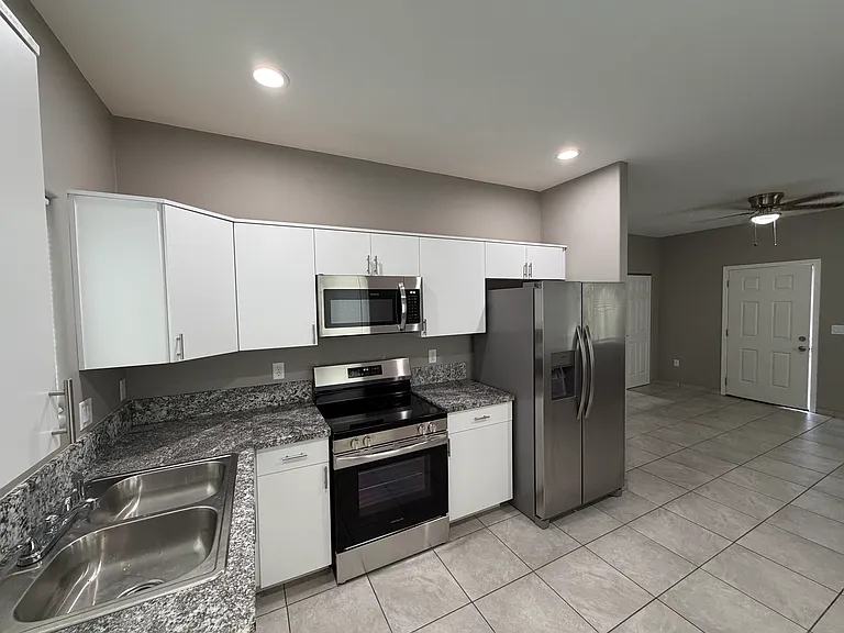 4013 E 22nd St #2 — Photo 7