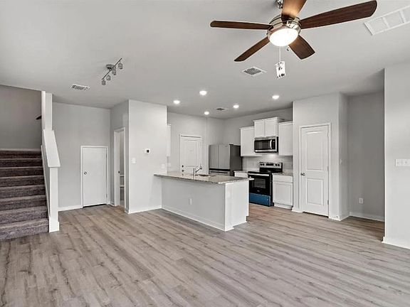 3rd image of 605 W South St #382