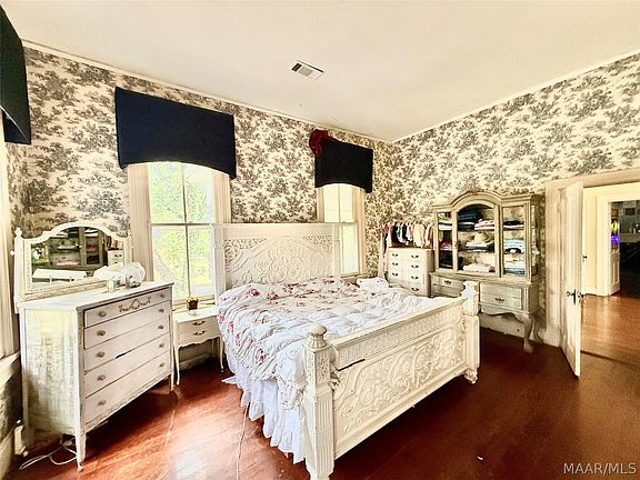 53rd image of 801 Washington St
