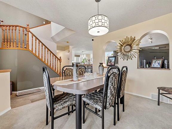 4th image of 27 Fairmont Garden Rd S