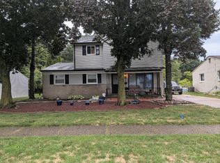 47546 Roland St, Shelby Township, MI 48317