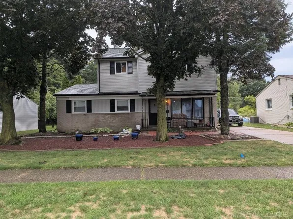 47546 Roland St, Shelby Township, MI 48317