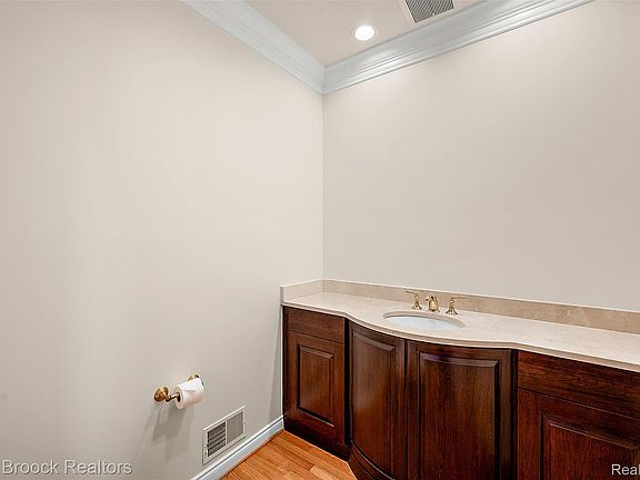 5th image of 5348 Sunny Crest Dr
