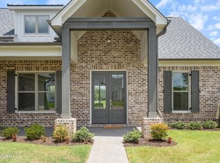 422 Ryecroft Dr, Hernando, MS 38632