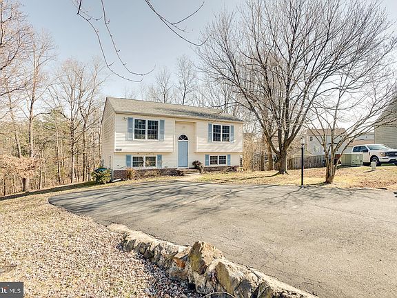 3rd image of 10005 Erlwood Ct