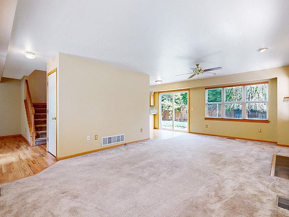 4th image of 104 E Welch Ave