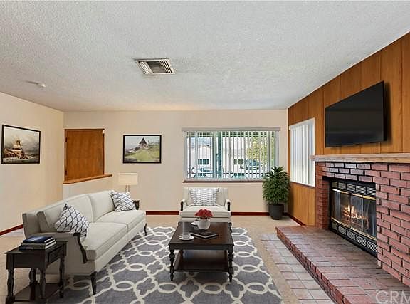 3rd image of 3328 N Erwin Ave