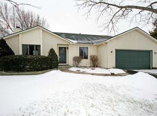 846 Colonial Ct, Waterville, OH 43566