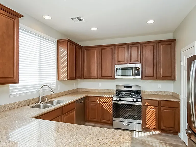 2405 Breckle Key Ave — Photo 7