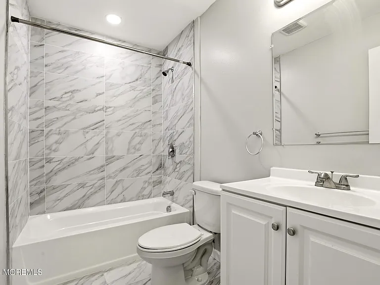 1006 Morris Ave — Photo 15