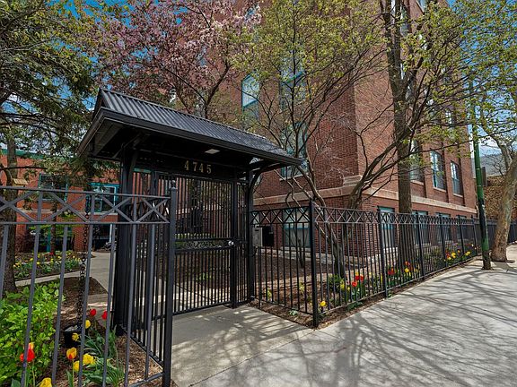 2nd image of 4745 N Ravenswood Ave APT 201