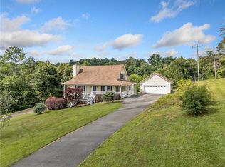 206 Piney Woods Dr, Ellijay, GA 30536