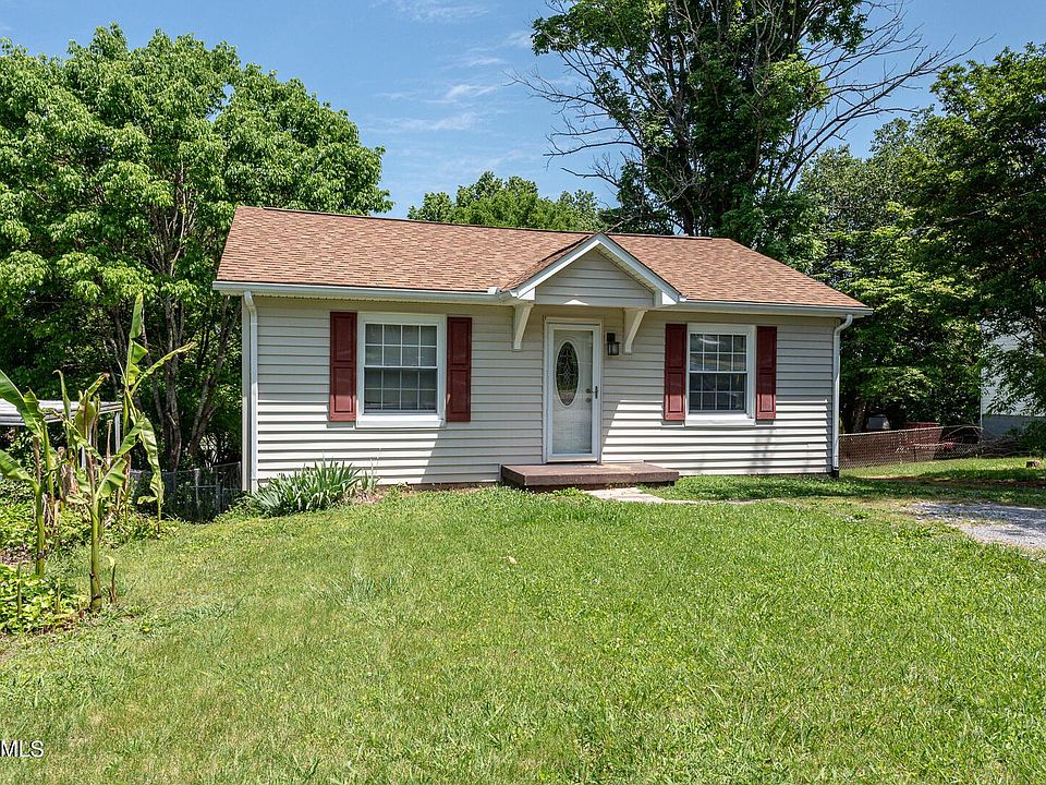 1st image of 2115 W Gilbert Ln