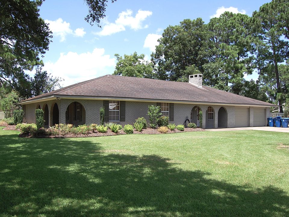 1st image of 104 Breemen Cir