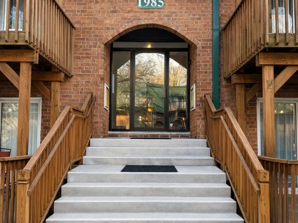 1985 Tall Oaks Dr APT 1A, Aurora, IL 60505