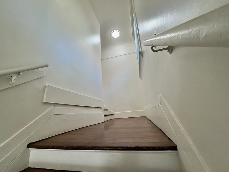 1303 Adeline St — Photo 9