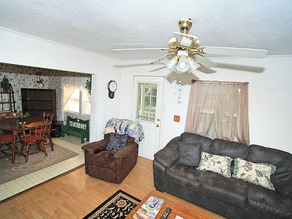 5th image of 158 Smith Dr