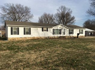 328 S Magnolia Ave, Newkirk, OK 74647
