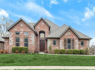1700 NE Steinbeck Dr, Bentonville, AR 72712