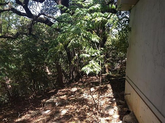 3rd image of 21203 Park Dr