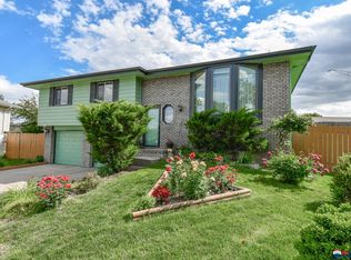 1715 Independence Cir, Lincoln, NE 68521