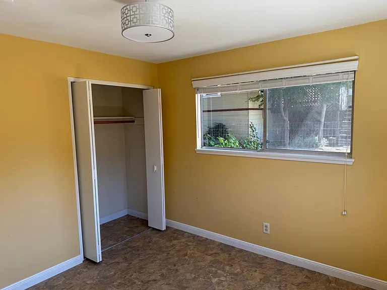 218 Leonard St #3 — Photo 6