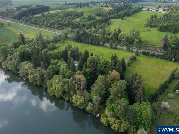 4562 Us Highway 20 NW, Albany, OR 97321