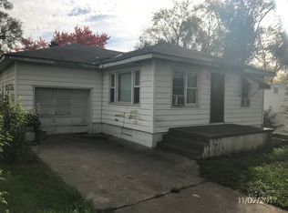 708 S Stewart St, Creve Coeur, IL 61610