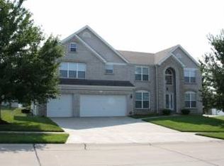 2016 Montclair Manor Dr, Saint Charles, MO 63303