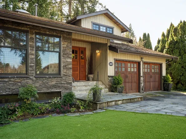 2857 Violet St, North Vancouver, BC V7H 2L7