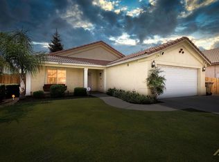 303 Misty Meadow Dr, Bakersfield, CA 93308