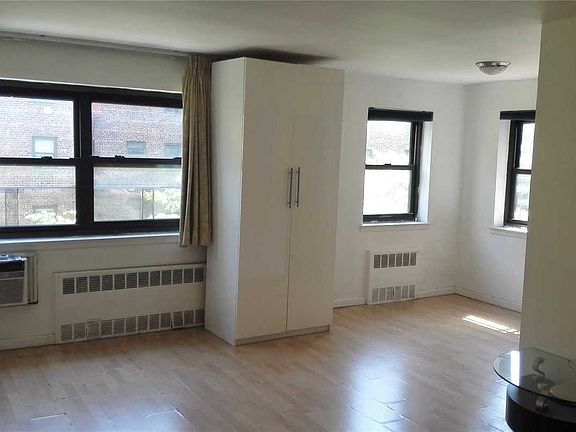 3rd image of 9431 60th Ave APT 3L