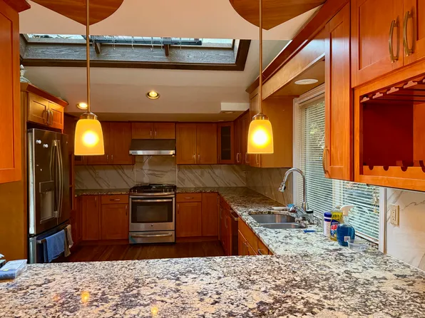 4626 144th Pl SE, Bellevue, WA 98006