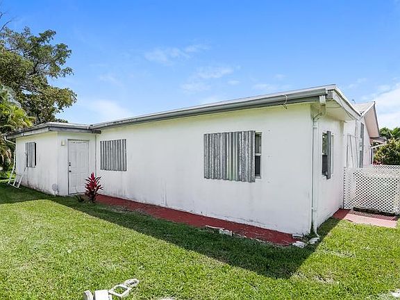 5th image of 7309 NW 57th Dr