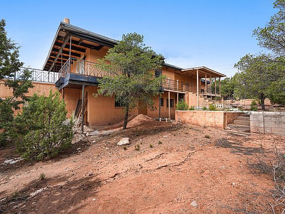 5th image of 1023 Bishops Lodge Rd